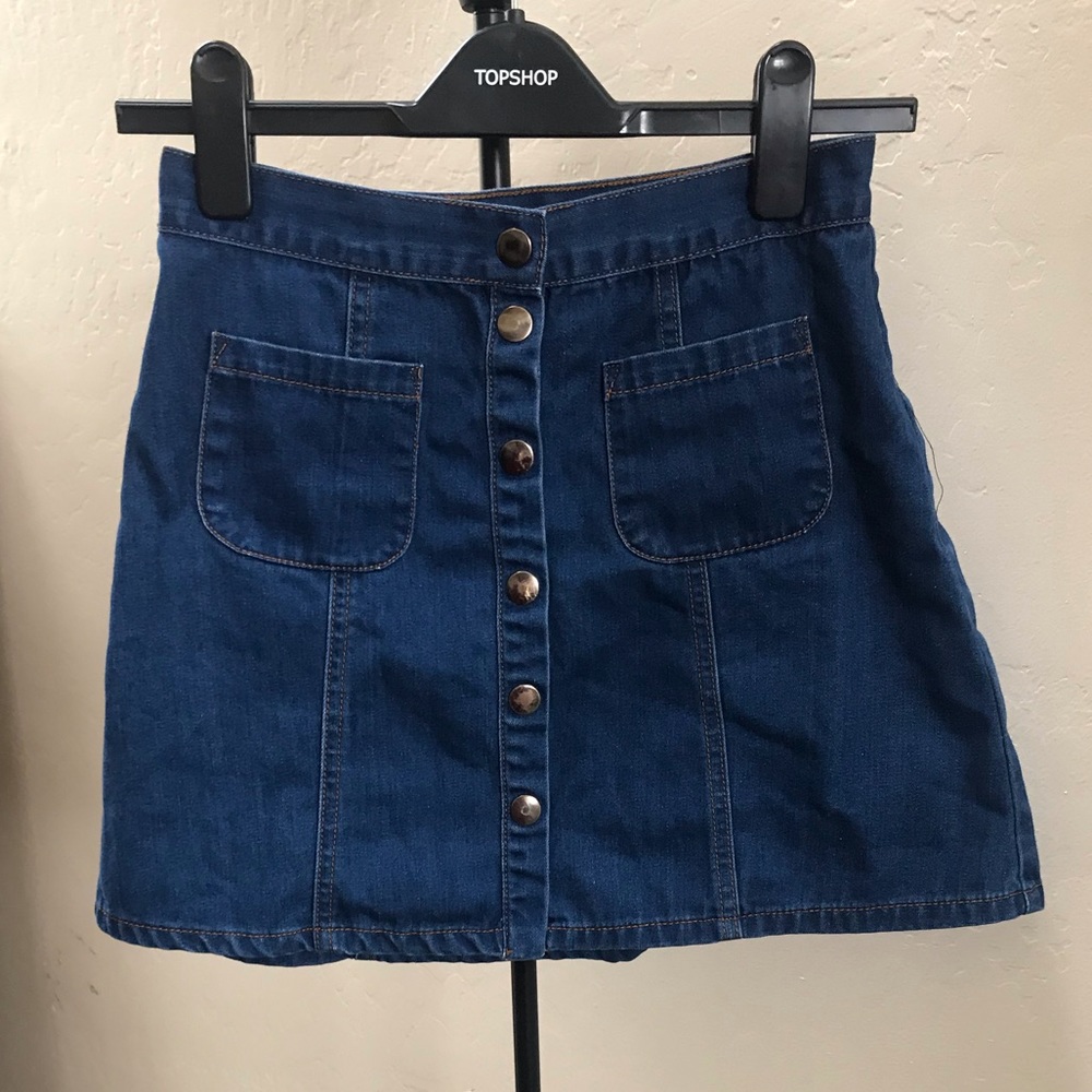 Topshop BDG denim skirt US size S (fits US 2-4)